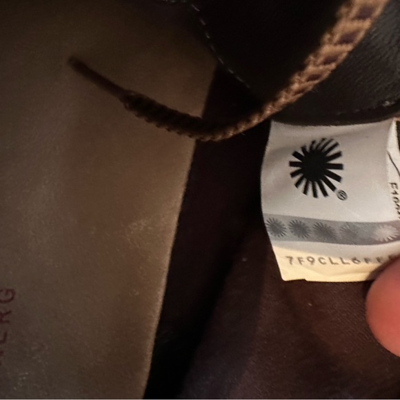 Men’s Ugg Freamon Chukka Treadlite Suede/Leather Ankle Boots - Picture 5 of 7